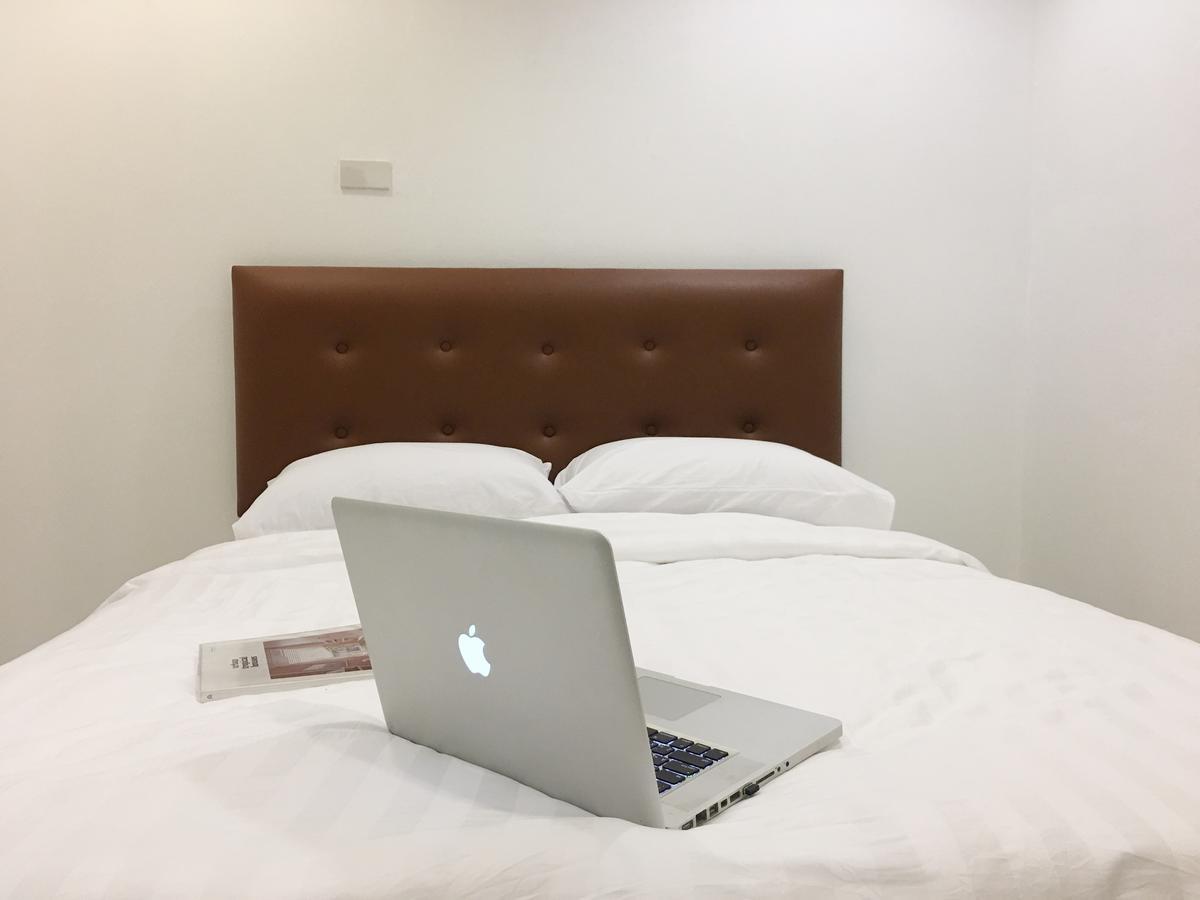 Boon Street Hostel Bangkok Dış mekan fotoğraf