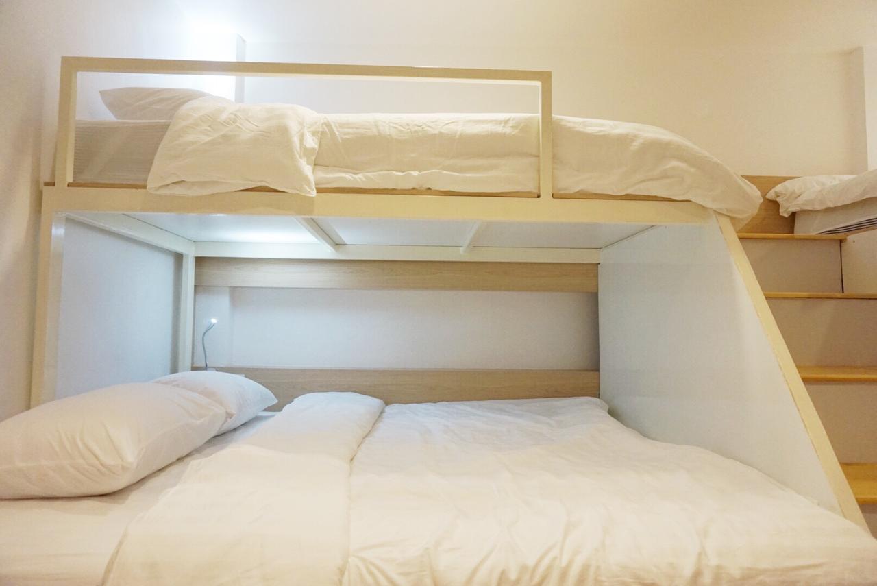 Boon Street Hostel Bangkok Dış mekan fotoğraf