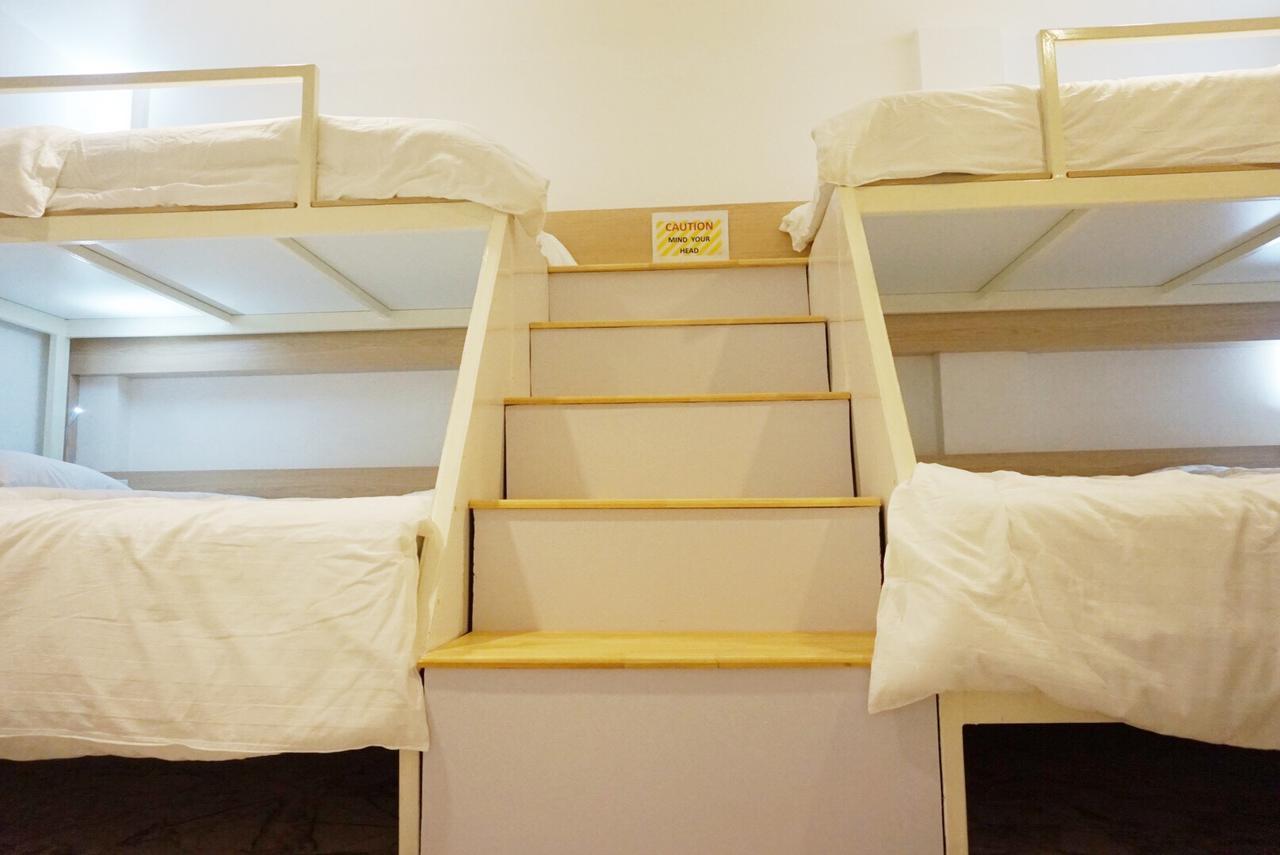 Boon Street Hostel Bangkok Dış mekan fotoğraf